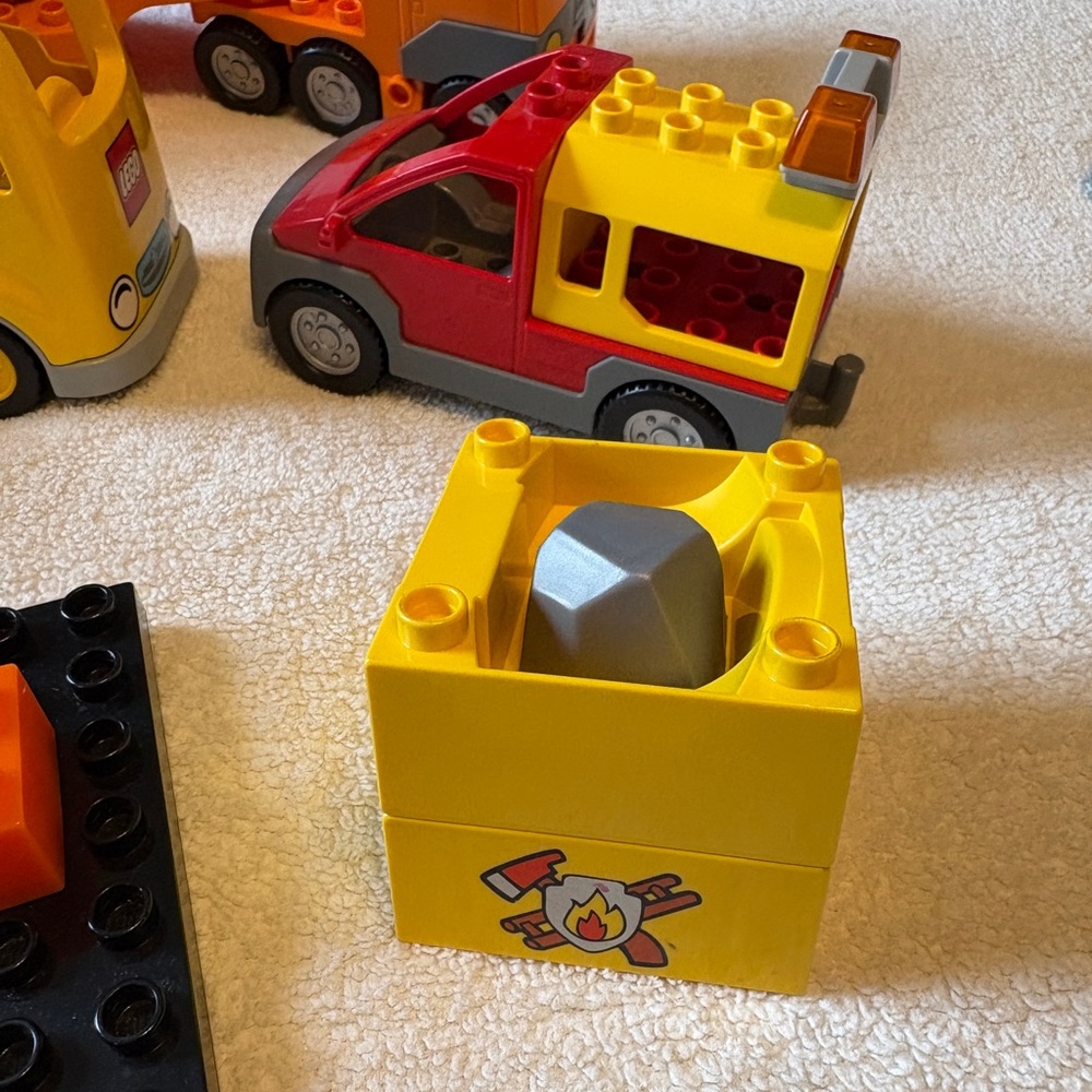 LEGO Duplos Construction Vehicles Building Set - Trucks, Trailers, Cones, Bases - Picture 3 of 5